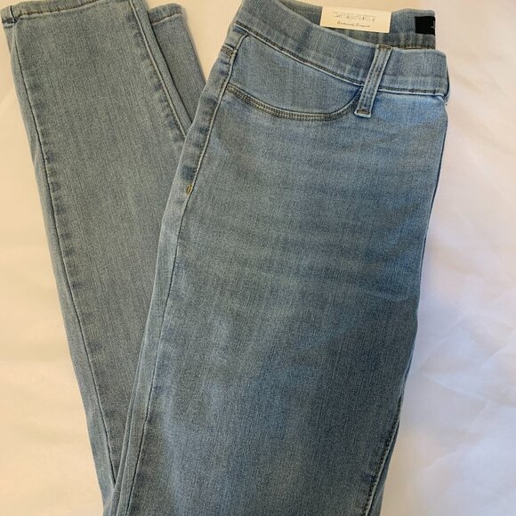 Judy Blue 11/30 Skinny Pull On Jeans NWT - Picture 1 of 8